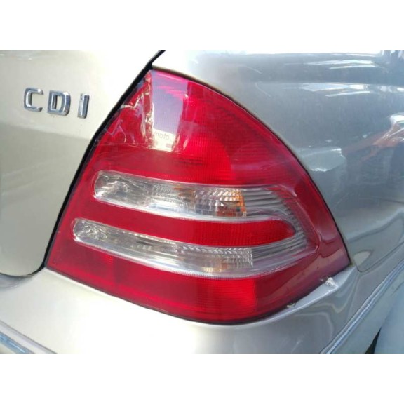 mercedes-benz clase c (w203) berlina del año 2001