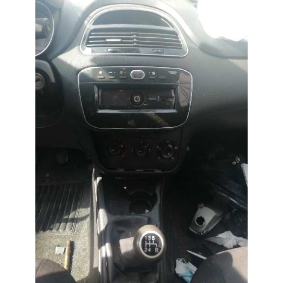 fiat punto (199) del año 2015