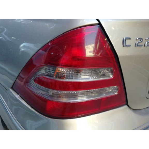 mercedes-benz clase c (w203) berlina del año 2001