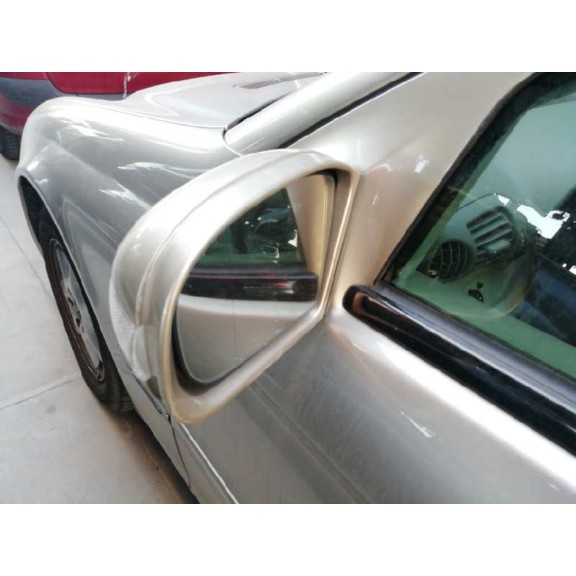 mercedes-benz clase c (w203) berlina del año 2001