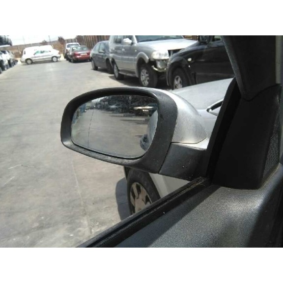 opel vectra c berlina del año 2003