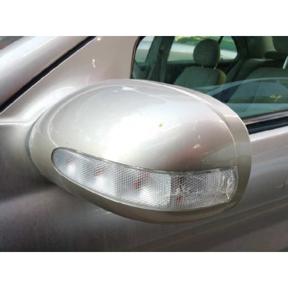 mercedes-benz clase c (w203) berlina del año 2001