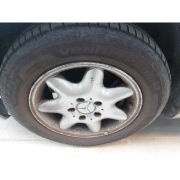 mercedes-benz clase c (w203) berlina del año 2001