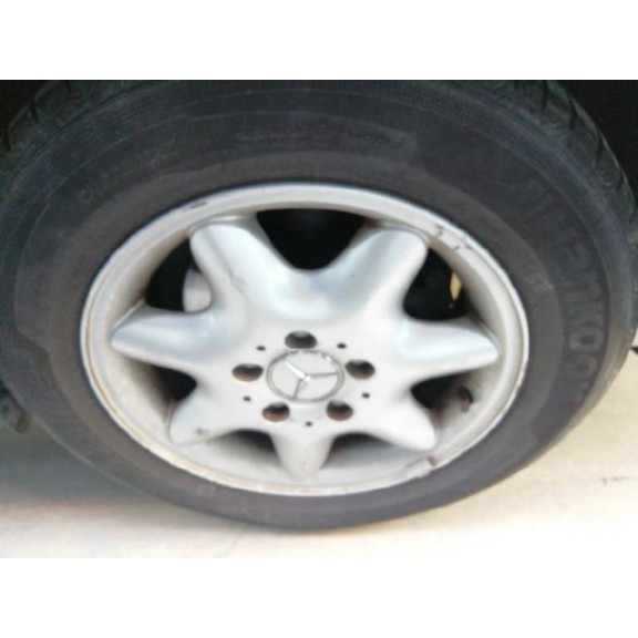 mercedes-benz clase c (w203) berlina del año 2001