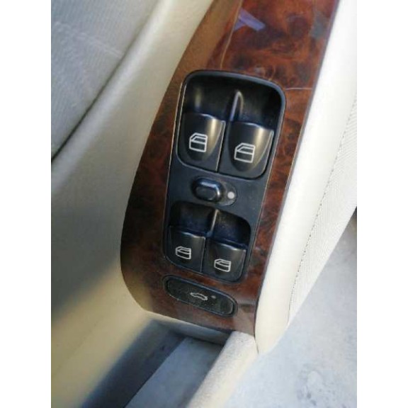 mercedes-benz clase c (w203) berlina del año 2001