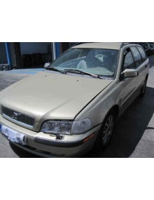 volvo v40 familiar del año 2001