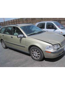 volvo v40 familiar del año 2001 2