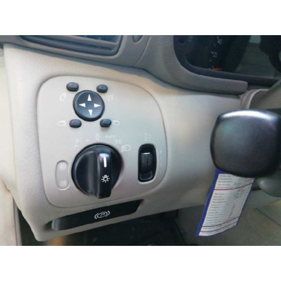 mercedes-benz clase c (w203) berlina del año 2001