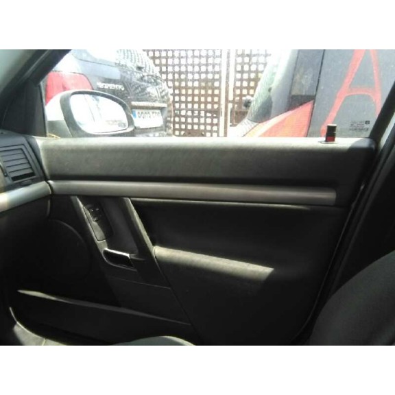 opel vectra c berlina del año 2003