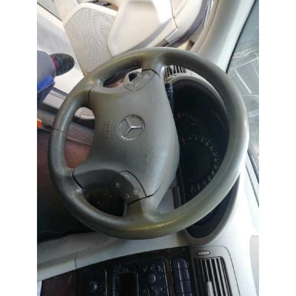 mercedes-benz clase c (w203) berlina del año 2001