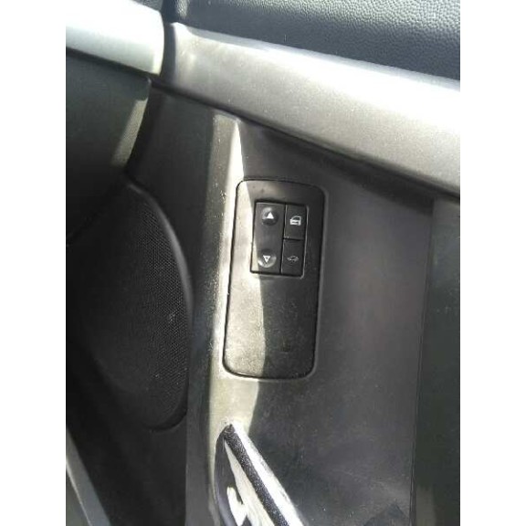 opel vectra c berlina del año 2003