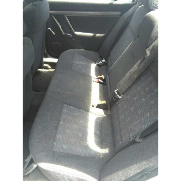 opel vectra c berlina del año 2003