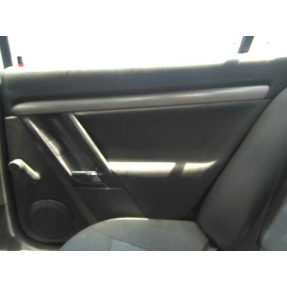 opel vectra c berlina del año 2003