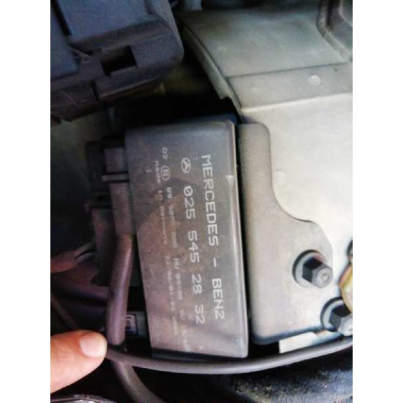 mercedes-benz clase c (w203) berlina del año 2001