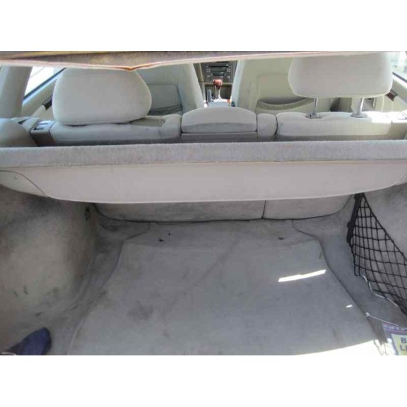 volvo v40 familiar del año 2001