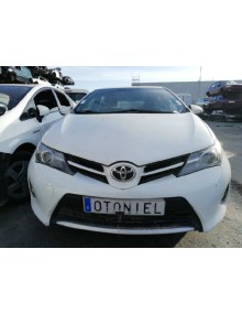 toyota auris del año 2013 2