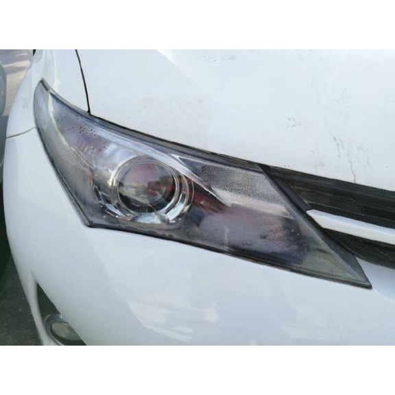 toyota auris del año 2013