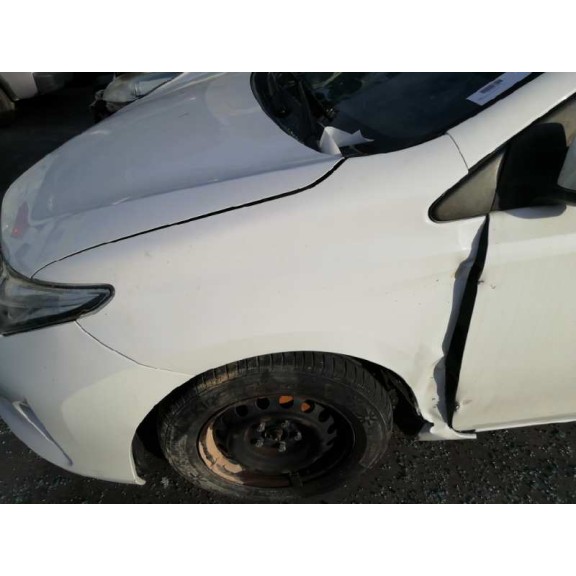 toyota auris del año 2013