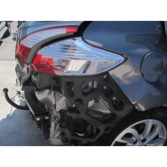 renault megane iii berlina 5 p del año 2013