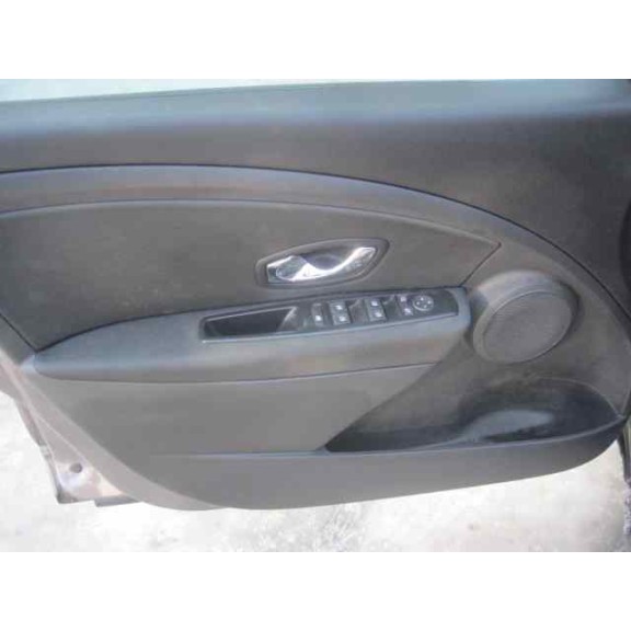 renault megane iii berlina 5 p del año 2013