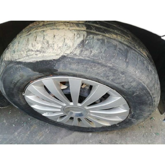 toyota auris del año 2013