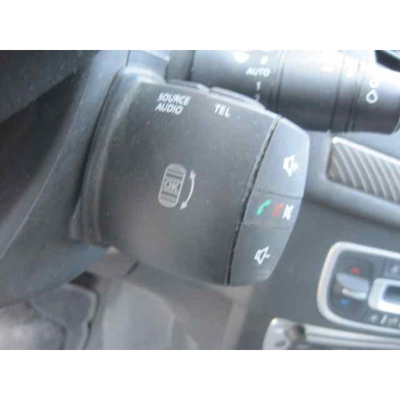 renault megane iii berlina 5 p del año 2013