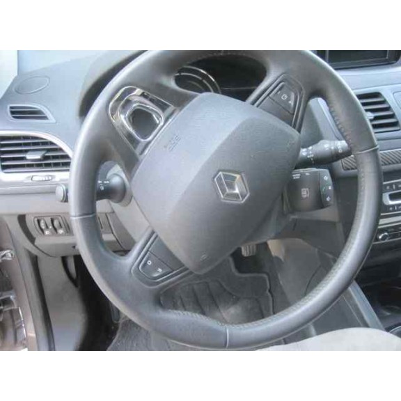 renault megane iii berlina 5 p del año 2013