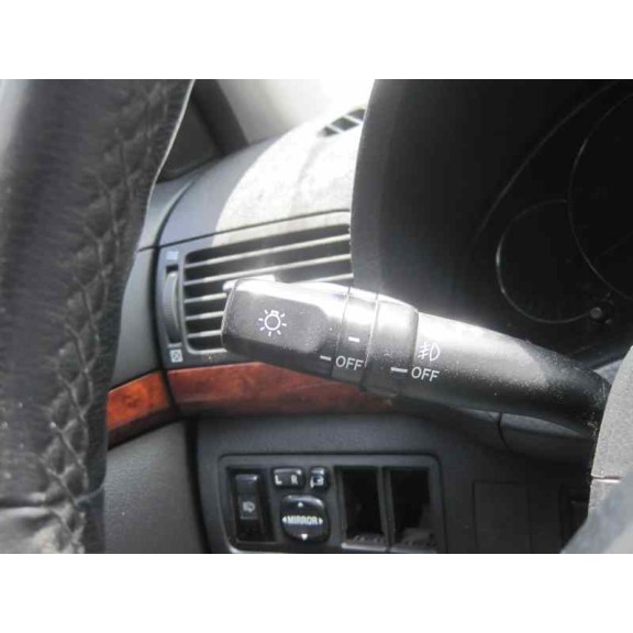 toyota avensis berlina (t25) del año 2005