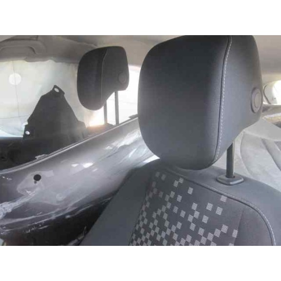 renault megane iii berlina 5 p del año 2013