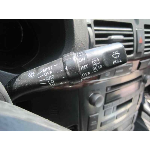 toyota avensis berlina (t25) del año 2005