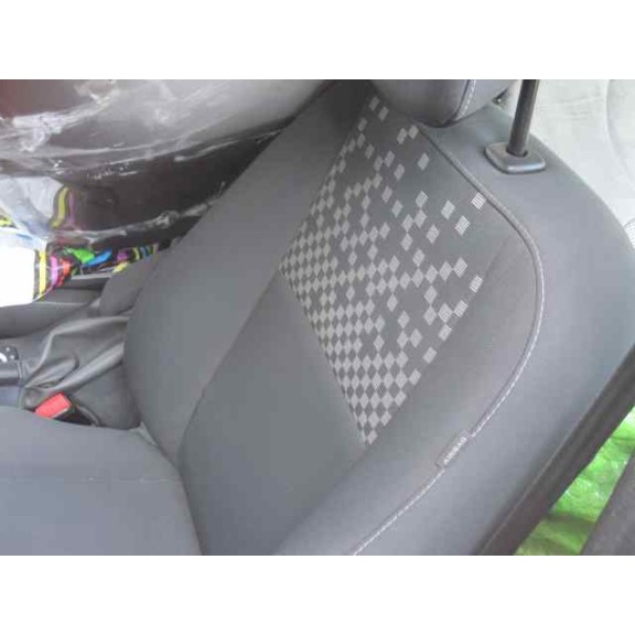 renault megane iii berlina 5 p del año 2013