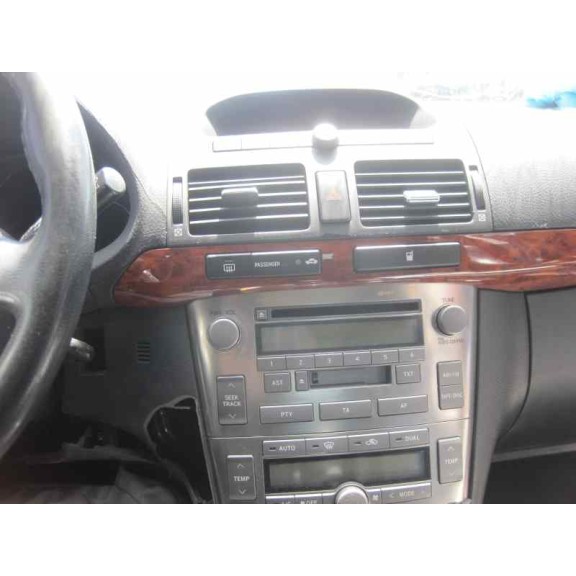 toyota avensis berlina (t25) del año 2005