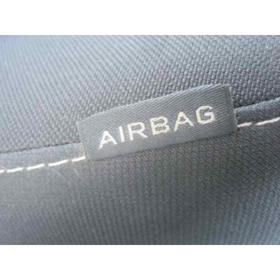 renault megane iii berlina 5 p del año 2013