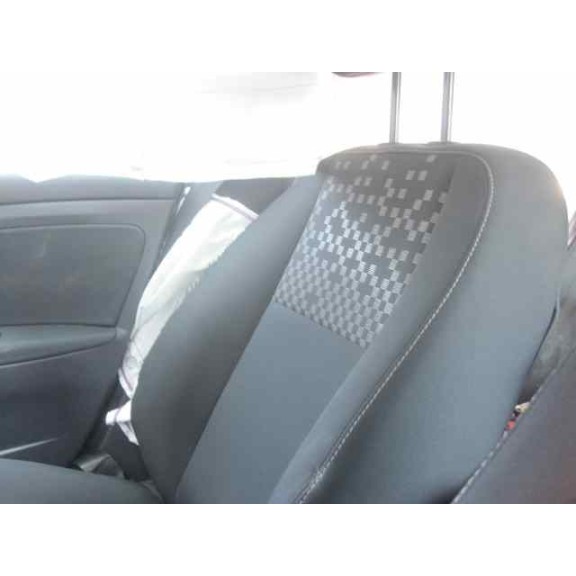 renault megane iii berlina 5 p del año 2013