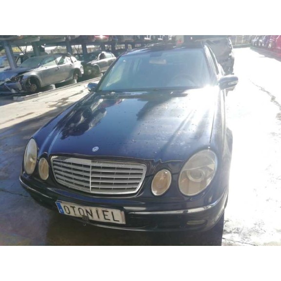 mercedes-benz clase e (w211) berlina del año 2004