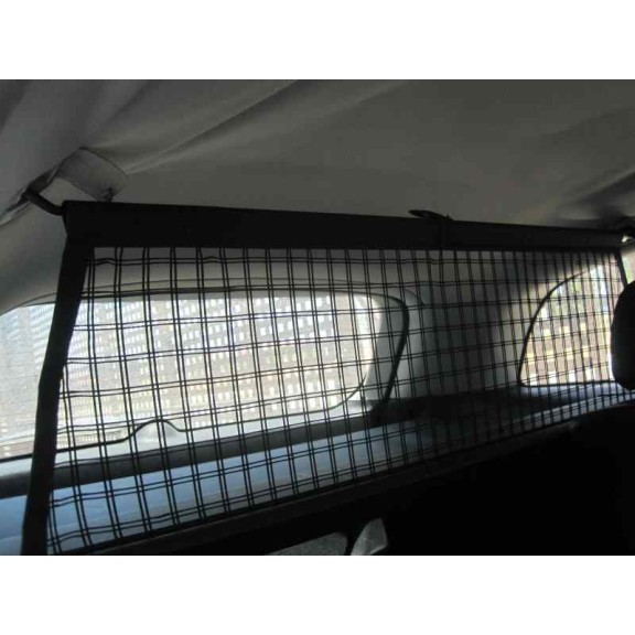 toyota avensis berlina (t25) del año 2005