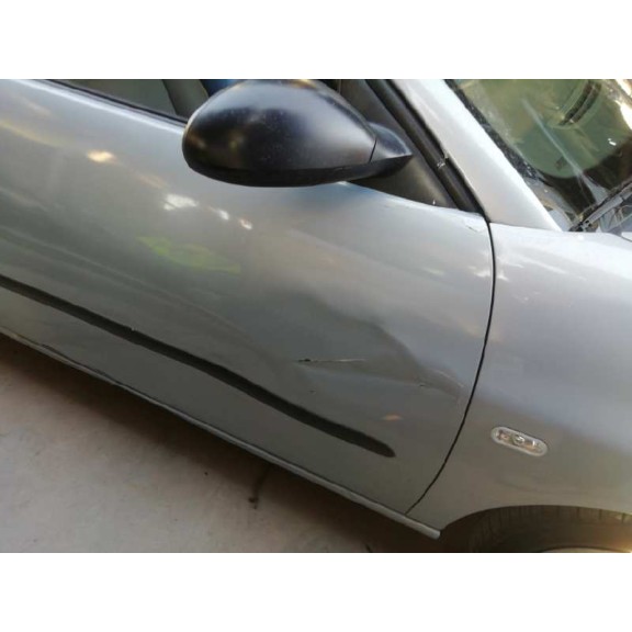 seat ibiza (6l1) del año 2003