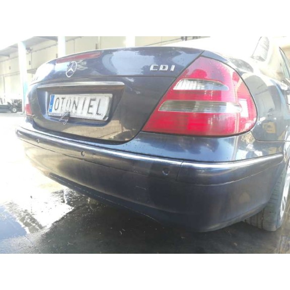 mercedes-benz clase e (w211) berlina del año 2004