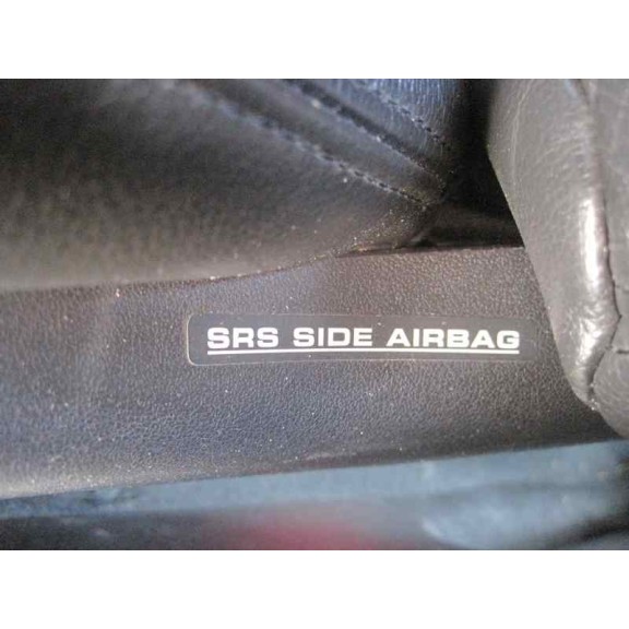 toyota avensis berlina (t25) del año 2005