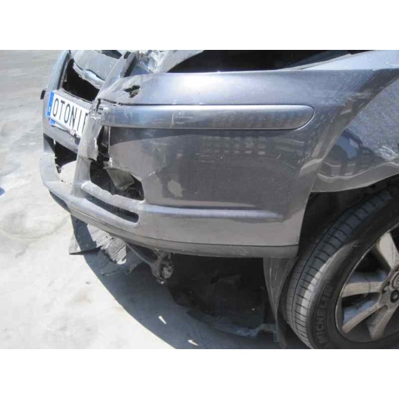 toyota avensis berlina (t25) del año 2005