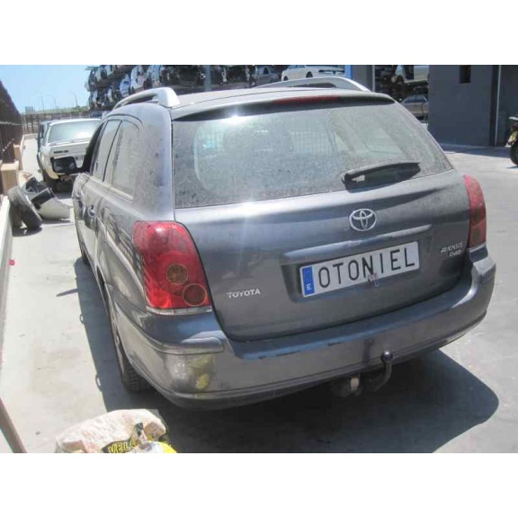 toyota avensis berlina (t25) del año 2005