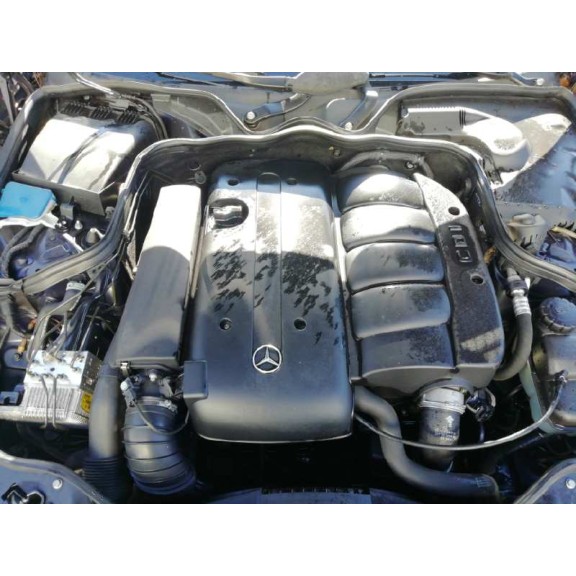 mercedes-benz clase e (w211) berlina del año 2004