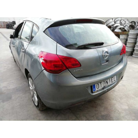 opel astra j lim. del año 2010