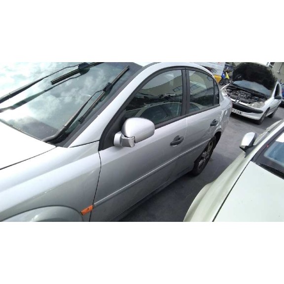 opel vectra c berlina del año 2003