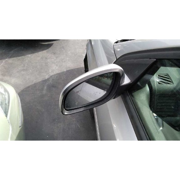 opel vectra c berlina del año 2003