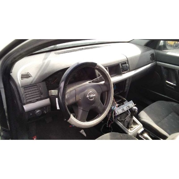 opel vectra c berlina del año 2003