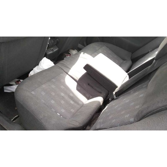 opel vectra c berlina del año 2003