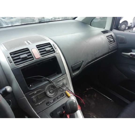 toyota auris del año 2007