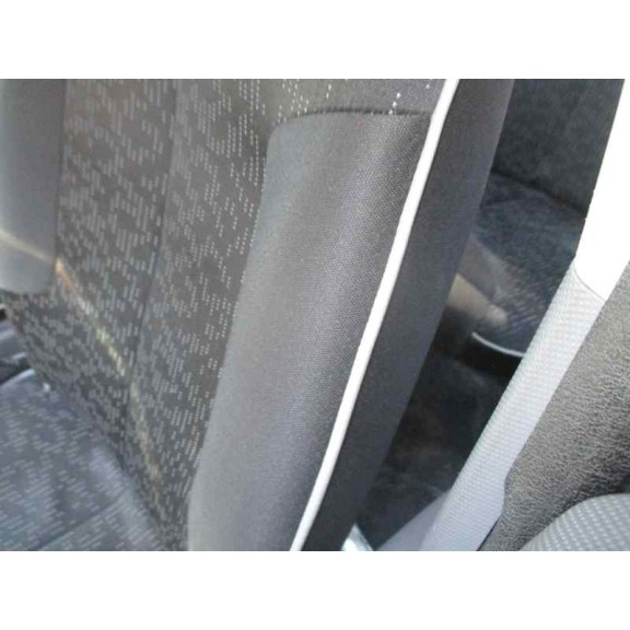 peugeot 107 del año 2009