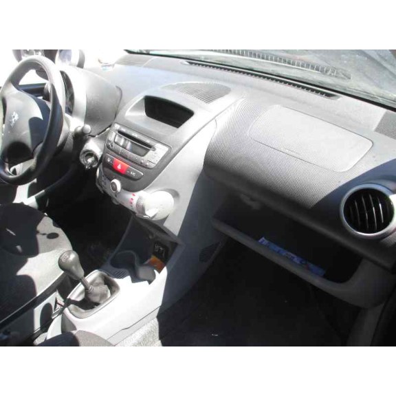 peugeot 107 del año 2009